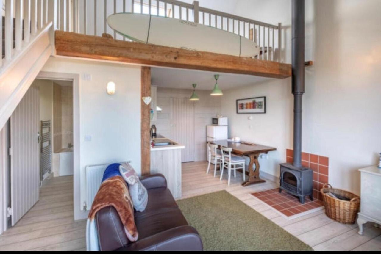 Surf Shack - Impeccable 1-Bed Cottage In Shorwell Exterior photo
